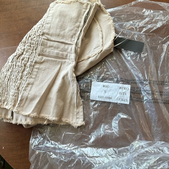Tractr Camel Cream Denim Frayed Asymmetrical Zip Smocked Strapless Blouse - Picture 6 of 6